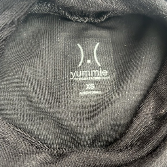 YUMMIE Women's black long sleeve mock-neck Shapewear top. XS capsule minimalist - Picture 4 of 6